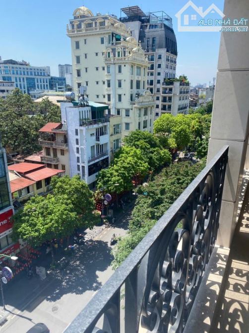 CĂN HỘ 6 SAO THE GRAND HÀNG BÀI HOÀN KIỂM VỊ TRÍ ĐỘC TÔN TINH HOA HỘI TỤ 152m 80 TỶ