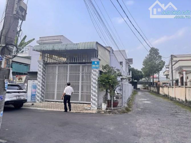 Cho thuê nhà 83 m2 đường Hồ Trung Hành có sân rộng 4 triệu
