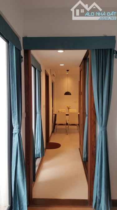 Cho thuê căn hộ 2 ngủ đủ đồ tại Nguyễn Công Trứ, DT 50m2