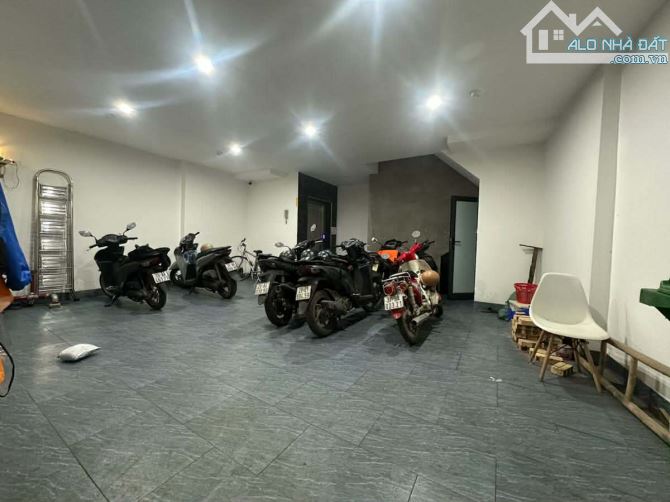 Siêu phẩm tòa CCMN 7 tầng xây mới-mặt tiền rộng thang máy phố Xuân La 58M2 giá hơn 14 tỷ