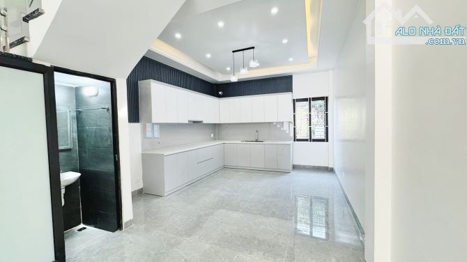 Bán nhà 4 tầng gần ngay Tái Định Cư, Kiến Thiết, Sở Dầu, Hồng Bàng giá 3,95 tỷ - 1