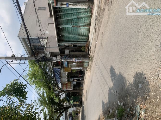 Nhà nát vừa ở vừa kinh doanh tiện xây dựng mới - 1