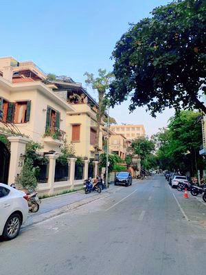 DUY NHẤT 2 CĂN LÔ GÓC HIẾM CÓ PHỐ NGUYỄN GIA THIỀU-HOÀN KIẾM DT 40M MT 5M-44.8TỶ