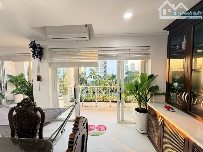 Bán hoặc cho thuê nhà phố 13E Intresco Bình Hưng 🏡Diện tích 7x20= 140m2 , 1 trệt 3 lầu - 12