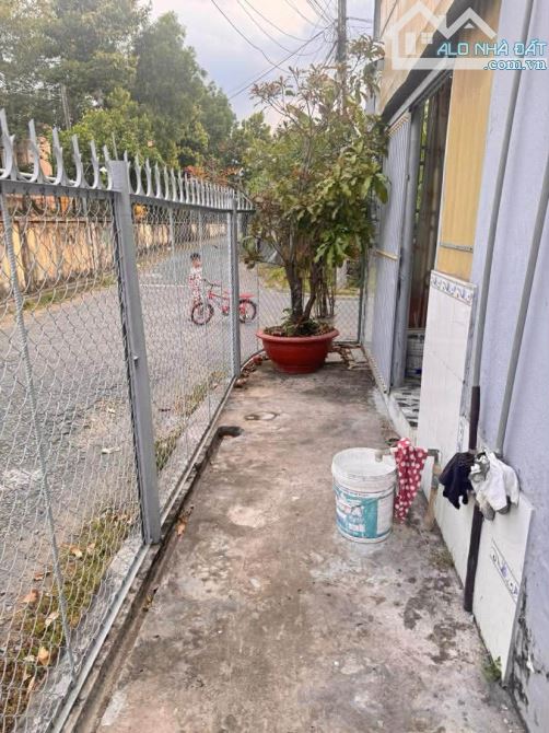 Cho thuê nhà 83 m2 đường Hồ Trung Hành có sân rộng 4 triệu - 2