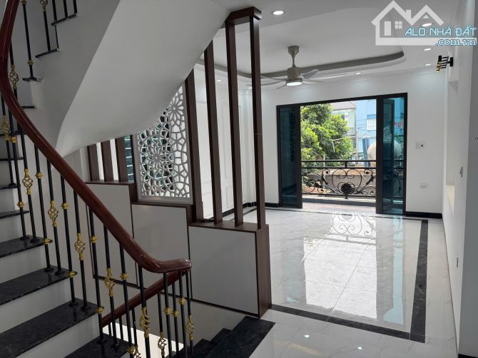 Nhà đẹp Phượng Nghĩa, Chương Mỹ, 58.5m2 x 4 tầng, ô tô ngủ trong nhà. Giá 5,35 tỷ - 2