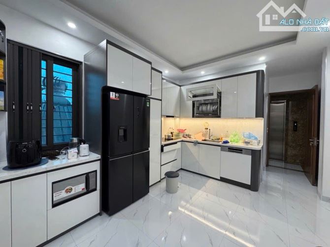 12.8 TỶ-45m2 x 6T-nhà dân mới xây-2 thoáng-thang máy-đẹp nhất Ngọc Hà, Ba Đình, Hà Nội