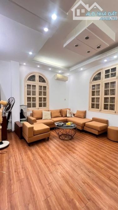 SIÊU PHẨM MẶT PHỐ LÝ NAM ĐẾ 66.6M2, MT 11M, LÔ GÓC, KINH DOANH ĐỈNH, 68 TỶ.