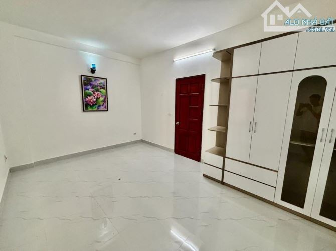 Bán gấp nhà đẹp 5 tầng full nội thất cách ô tô 50M Phố Võ Chí Công 35M 5T giá hơn 8 Tỷ - 3