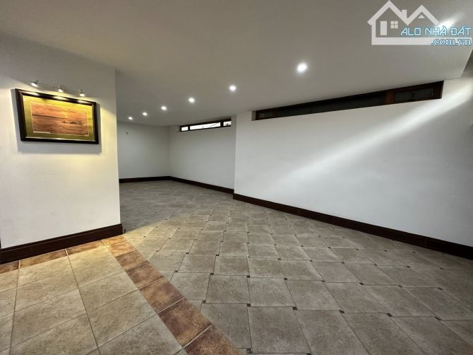 Biệt thự Vườn Đào 4 tầng, lô góc 3 mặt thoáng DT217m2, MT25m, 155 tỷ Tây Hồ