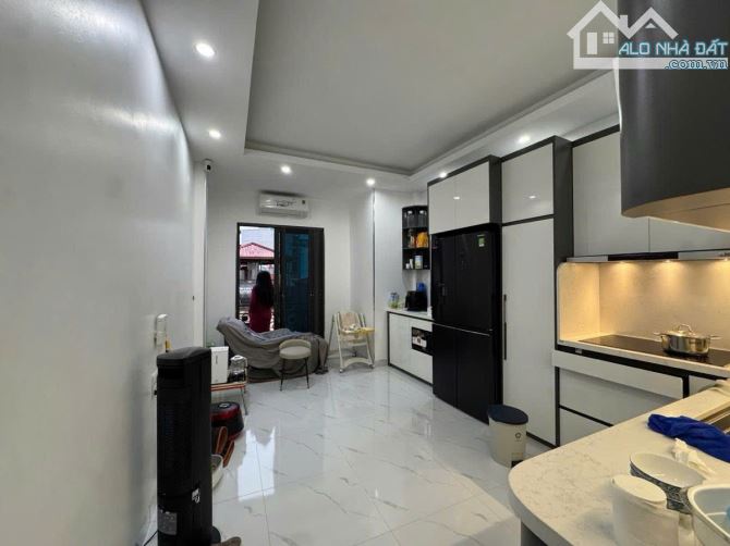 12.8 TỶ-45m2 x 6T-nhà dân mới xây-2 thoáng-thang máy-đẹp nhất Ngọc Hà, Ba Đình, Hà Nội