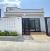 Nhà cấp 4 mới dt 102m2 sổ hồng riêng 1 sẹc Nguyễn Thị Rành giá 830 triệu