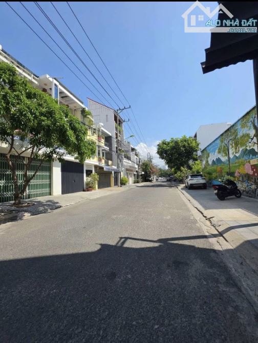Bán nhà mặt tiền Lê Chân 142,5m2 ngang7.8m giá 16.8tỷ