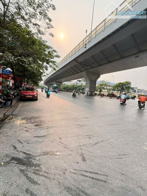 Cực Hiếm - Chung cư 250 Minh Khai - Lô Góc - Tầng Chung - 66m2 - 2 ngủ - 2 vs - Chỉ 6.25 t - 10