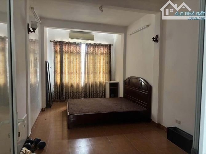 17 TỶ LÝ NAM ĐẾ - HOÀN KIẾM. ( PHÂN LÔ QUÂN ĐỘI ) - DT 35 M2 x 6 TẦNG – Ô TÔ ĐỖ CỬA