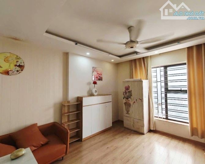 CHÍNH CHỦ CẦN BÁN GẤP NHÀ PHỐ QUANG TRUNG TRẦN HƯNG ĐẠO HOÀN KIẾM 5 TẦNG MT 5.3M GIÁ 10 TỶ