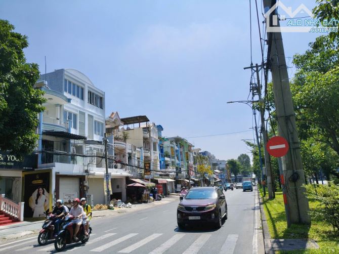 Cho thuê căn góc 2MT ngang 12 , đường Trần Văn Giàu,5phút tới Aeon Bình Tân - 2