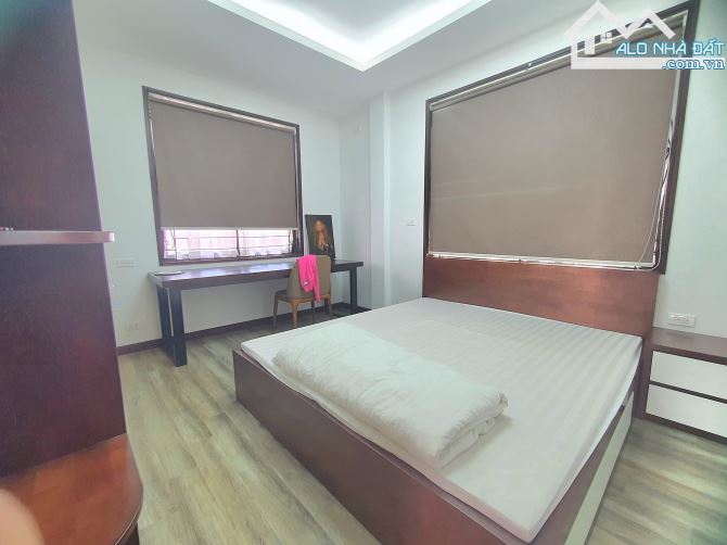 LÔ GÓC PHÂN LÔ ĐẸP NHẤT PHẠM TUẤN TÀI NGÕ THÔNG OTO TRÁNH VỈA HÈ 38m Mt 4.1m 18.5 Tỷ