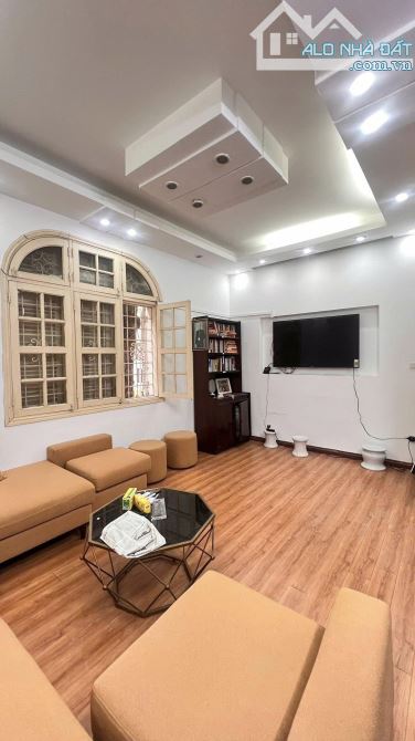 SIÊU PHẨM LÔ GÓC, MP LÝ NAM ĐẾ, MẶT TIỀN 𝟭𝟭𝗠 SIÊU HIẾMCHỐT 𝟵𝟵𝟵𝗧𝗿/𝗺𝟮