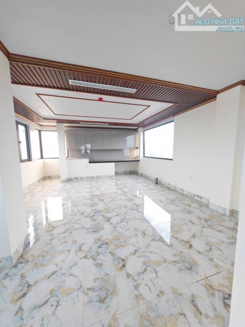 MẶT PHỐ LỚN 80M2X8T, LÔ GÓC XÂY MỚI ĐẲNG CẤP