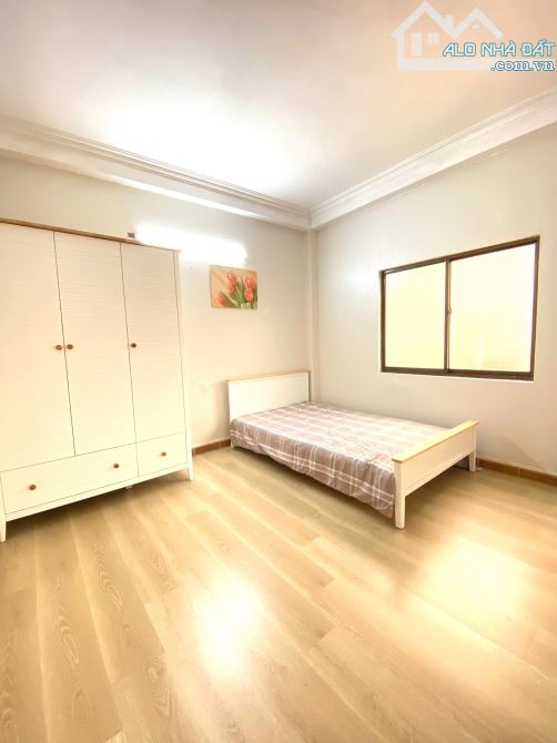 BÁN GẤP NHÀ 35M 4 TẦNG TRẦN QUỐC TOẢN NHỈNH 10 Tỷ