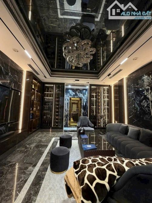 CC BÁN CHUNG CƯ CAO CẤP 162 HOÀNG HOA THÁM, BA ĐÌNH 165M² VIEW THẲNG HỒ TÂY