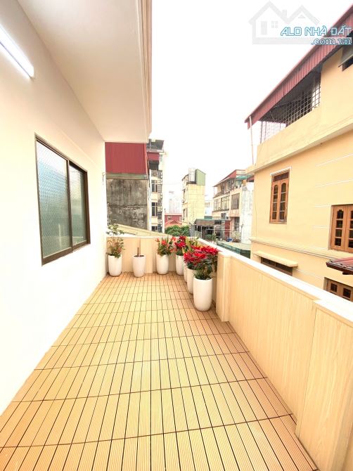 BÁN GẤP NHÀ 35M 4 TẦNG TRẦN QUỐC TOẢN NHỈNH 10 Tỷ