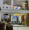 Bán nhà, đường NGUYỄN KHOÁI. Q4. Ngang 5.5m x 15m, 2 lầu mới đẹp. Giá: 12 tỷ.