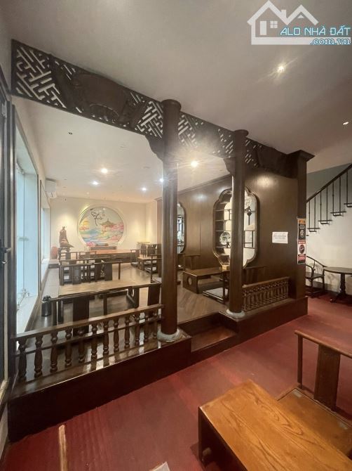 Siêu hiếm! Bán nhà mặt phố Đường Thành 40m2, 4 tầng, mặt tiền 4.5m, 39.5 tỉ, KD đỉnh