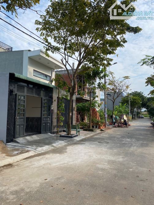 Nhà cấp 4 đường 10m ngay nguyễn xiển Long thạnh Mỹ Q9 cách vinQ9 200m - 1