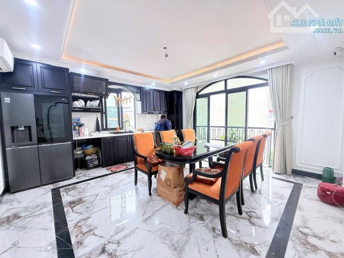 SIÊU PHẨM HOT 7T THANG MÁY SÁT PHỐ ĐỒNG CỔ TÂY HỒ Ô TÔ VÀO NHÀ DT 35M2 MT 5.5M 17 TỶ