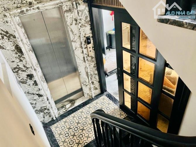 SIÊU PHẨM TÂY HỒ – 7 TẦNG THANG MÁY – GARA Ô TÔ – MẶT NGÕ- LÔ GÓC – NỘI THẤT ĐẲNG CẤP.