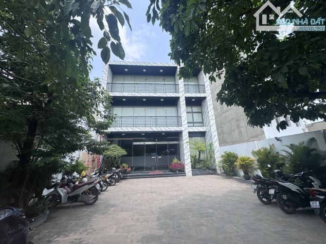 BÁN NHÀ 2 MT VƯỜN LÀI, APĐ, Q12 – NGANG 13M – GẦN 650M² – GIẢM NGAY 6 TỶ. CHỈ CÒN:57 TỶ - 3