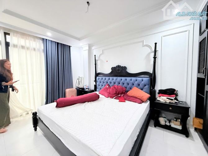 SIÊU PHẨM HOT 7T THANG MÁY SÁT PHỐ ĐỒNG CỔ TÂY HỒ Ô TÔ VÀO NHÀ DT 35M2 MT 5.5M 17 TỶ