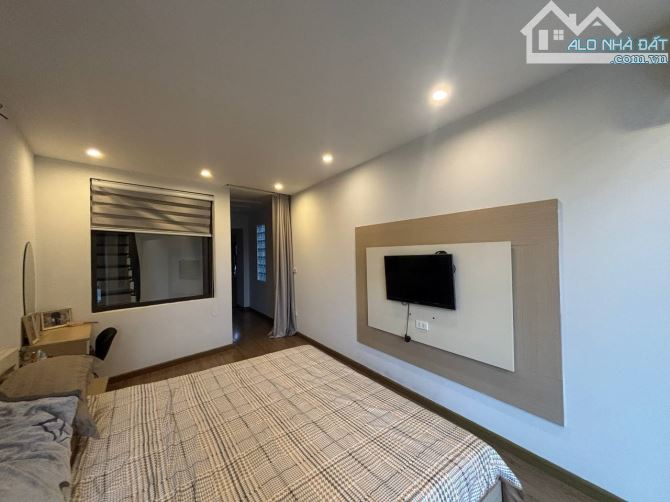 Bán nhà Giang Văn Minh 39m2, nhà đẹp ở ngay, khu phân lô, vài bước ra phố giá chỉ 9,5 tỷ