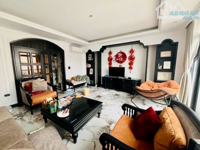 SIÊU PHẨM TÂY HỒ – 7 TẦNG THANG MÁY – GARA Ô TÔ – MẶT NGÕ- LÔ GÓC – NỘI THẤT ĐẲNG CẤP.