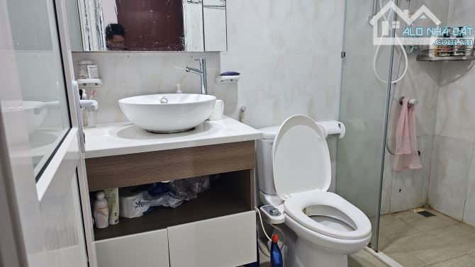 cho thuê căn hộ 3 phòng ngủ cao cấp - 4