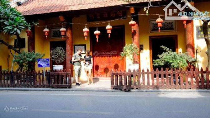 Bán nhà phố Hàng Buồm , cách phố 1 nhà 30m 4 t  kd 60 tr/1th giá 7.9 tỷ