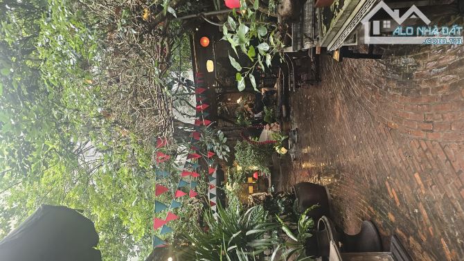 Mp Quang Trung Hoàn Kiếm 420m2 . Mt 17m. Giá 260 tỷ