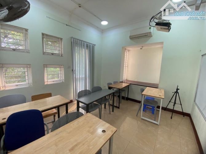 Bán đất tặng nhà mặt phố cổ Hàng Bông hoàn kiếm phố 2 chiều vỉ hè rộng kinh doanh xây toà