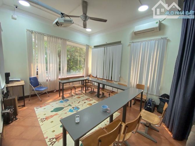 Bán đất tặng nhà mặt phố cổ Hàng Bông hoàn kiếm phố 2 chiều vỉ hè rộng kinh doanh xây toà