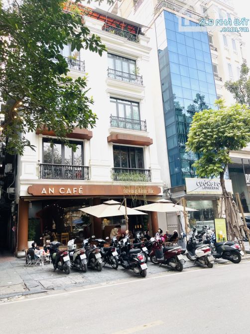 Bán nhà Phùng Hưng, Hoàn Kiếm, 102m2, 6 tầng, lô góc 3 thoáng, 2 thang máy, giá 133 tỷ