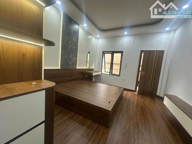 Hiếm! Nhỉnh 7 Tỷ Bán Nhà Thuỵ Khuê Tây Hồ- Sát Phố- Ngõ Thông- 30M - 5 Tầng- Mặt Tiền 4M