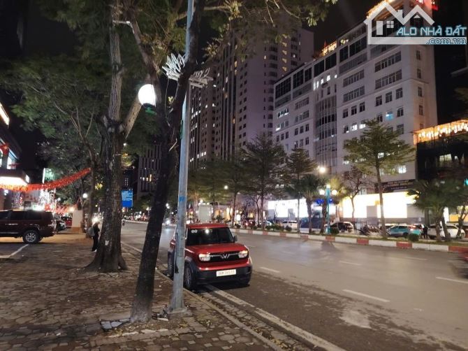 MẶT PHỐ HOÀNG QUỐC VIỆT CẦU GIẤY- VỈA HÈ RỘNG KD ĐỈNH- DT 52m2/c4/GIÁ 12 TỶ