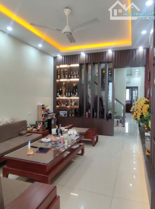 3,35 tỷ nhà 3 tầng, đất 80m2 gần đại học Sư phạm Thái Nguyên - 1