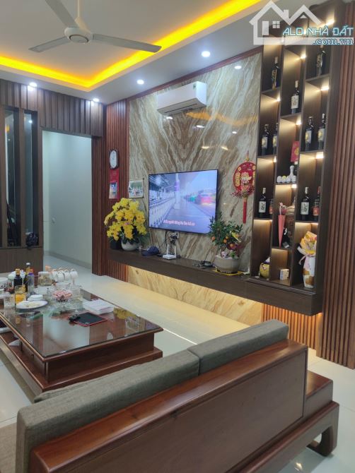 3,35 tỷ nhà 3 tầng, đất 80m2 gần đại học Sư phạm Thái Nguyên - 2