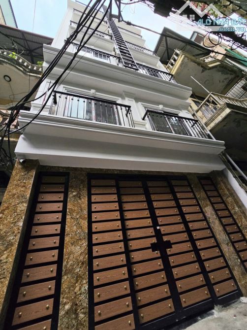 Toà CHDV Minh Khai, 65m2*6T, MT 5.5M, 18 phòng KK, ngõ thông, đủ PCCC, dòng tiền 7%/năm!