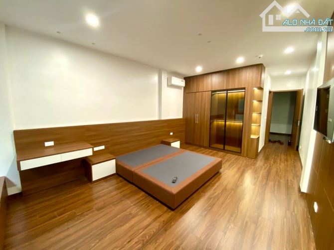 6 TẦNG THANG MÁY – VIEW HỒ TÂY – 10M RA PHỐ – HOMESTAY DÒNG TIỀN 100TR/THÁNG- TÂY HỒ .