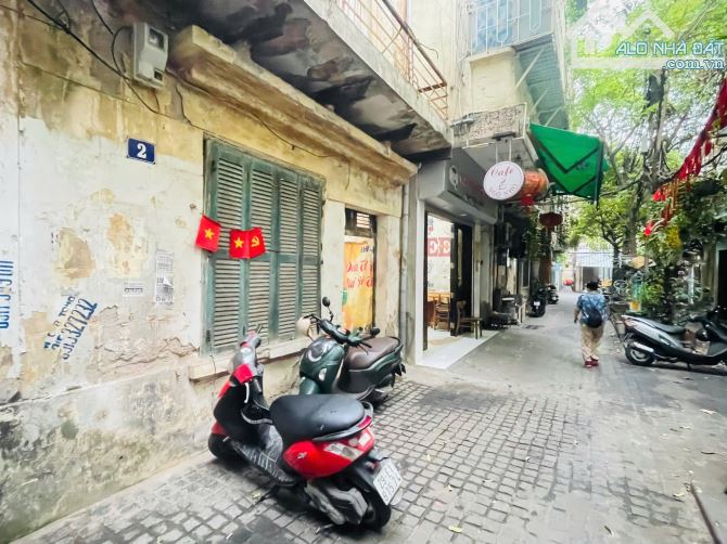 Phố Trần Nhật Duật, phố cổ Hoàn Kiếm, ôtô tránh nhau, DT 95m2, 2 tầng, MT 6.3, giá 35.5 tỷ