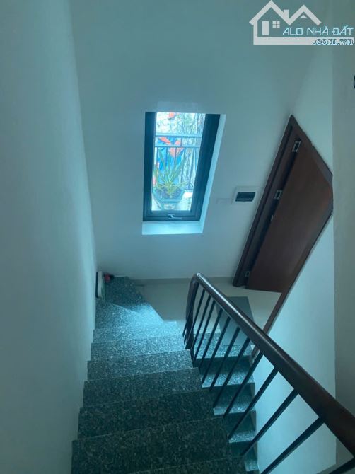 Bán nhà hộ anh chị, Trích Sài 35m 5 tầng, kinh doanh ngõ thông, hơn 9 tỷ